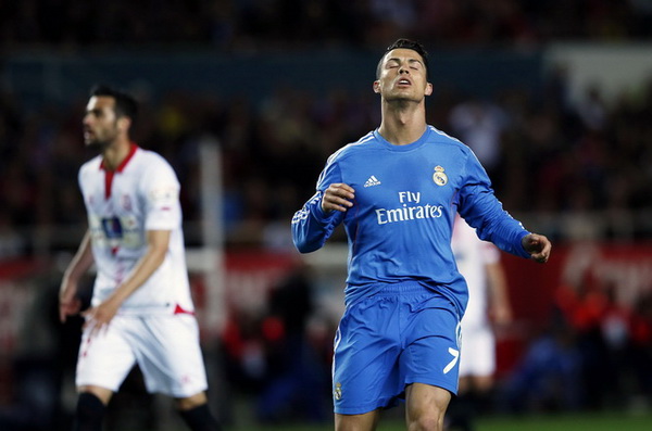 Hậu ‘Siêu kinh điển’, Real Madrid thua tiếp Sevilla-1