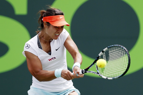 Li Na thua Serena Williams ở chung kết Sony Open 2014