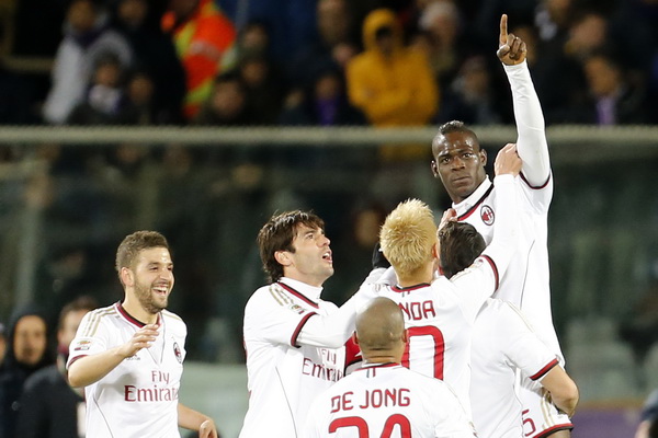 Balotelli cứu AC Milan và Seedorf-1