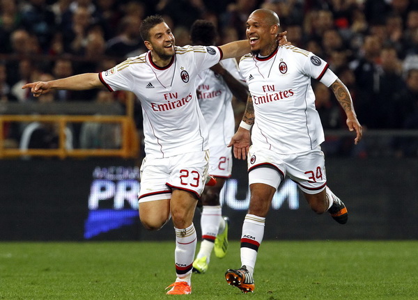 AC Milan giành 3 điểm nhọc nhằn trên sân Genoa