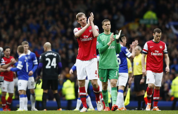 HLV Wenger: Arsenal khó kết thúc mùa ở top 4-1