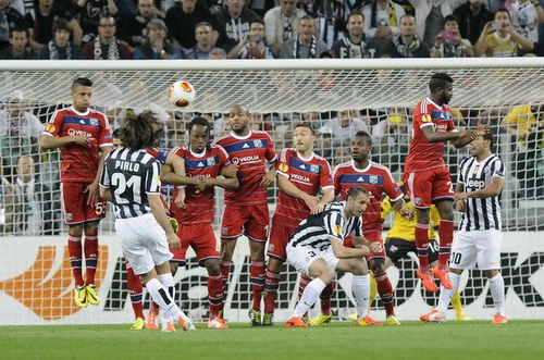 Pirlo tỏa sáng, Juventus vào bán kết Europa League-2