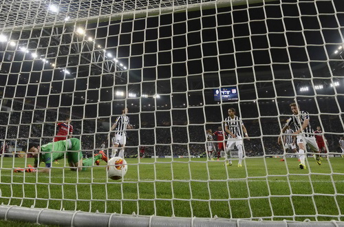 Pirlo tỏa sáng, Juventus vào bán kết Europa League-3