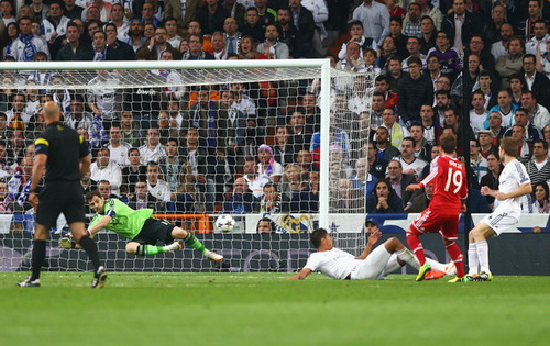 Real Madrid 1-0 Bayern Munich: Ancelotti thắng Guardiola-5