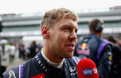 Hamilton tỏa sáng ở China GP, Vettel lại hít khói-3