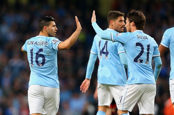 Man City nhận tiền thưởng vô địch Premier League gấp đôi tiền phạt