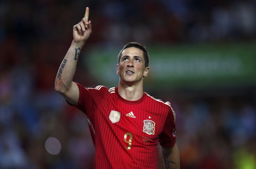 Torres ghi bàn, Tây Ban Nha khởi động nhẹ nhàng cho World Cup-3
