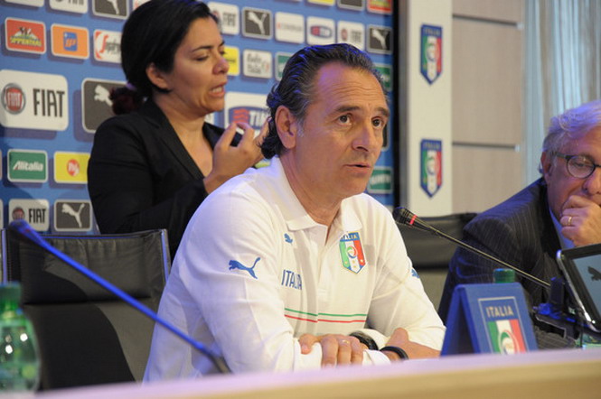 HLV Prandelli gia hạn hợp đồng dẫn dắt tuyển Ý