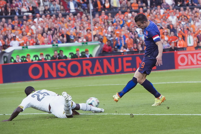 Van Persie giúp Hà Lan thắng nhẹ Ghana-1