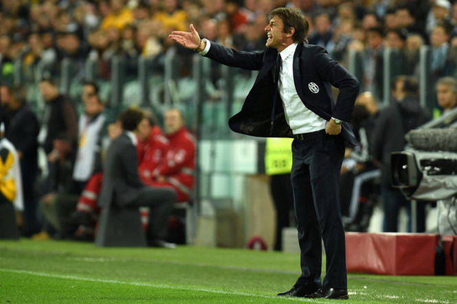 HLV Conte dẫn dắt tuyển Ý trong 2 năm