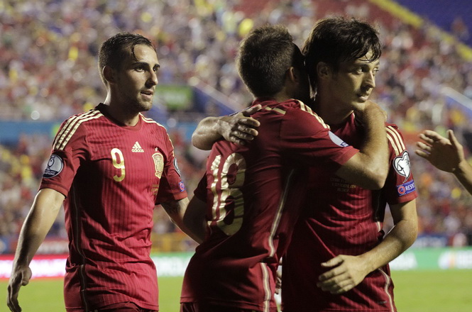 Vòng loại EURO 2016: Tây Ban Nha đại thắng-4