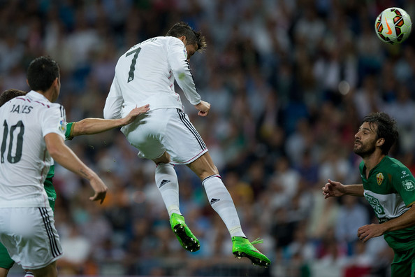 Real Madrid lại thắng đậm khi Ronaldo ghi 4 bàn-4