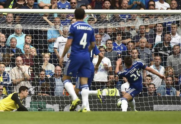 Costa lập hattrick, Chelsea duy trì mạch toàn thắng-1