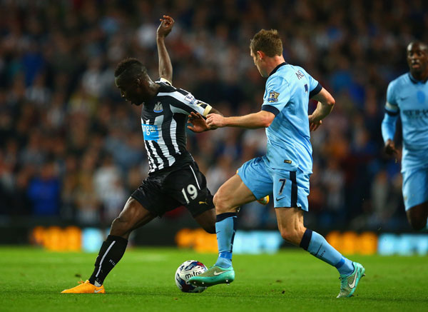 Newcastle (trái) trong chiến thắng oanh liệt trước Man.City - Ảnh: AFP