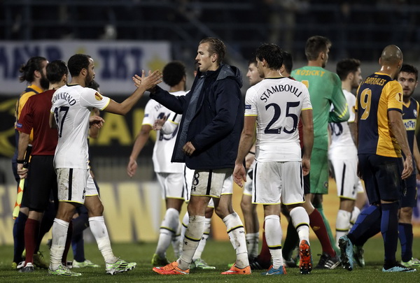 Tottenham và Everton tiến gần vòng knock-out Europa League-3