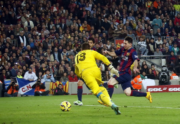 Messi phá vỡ kỷ lục ghi bàn ở La Liga-3