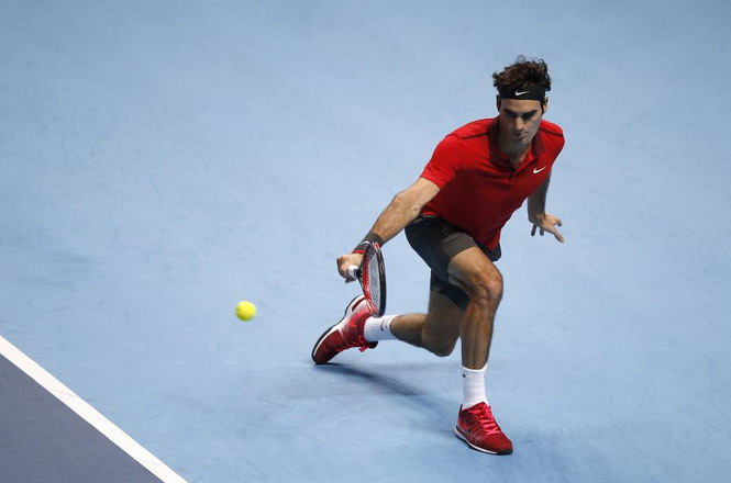 Federer tiến gần đến bán kết ATP World Tour Finals 2014