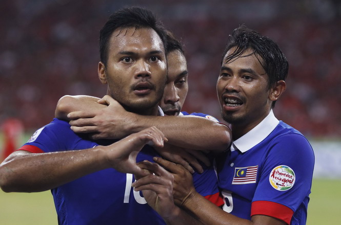 Tiền đạo tuyển Malaysia bị cảnh cáo vì đi chơi đêm
