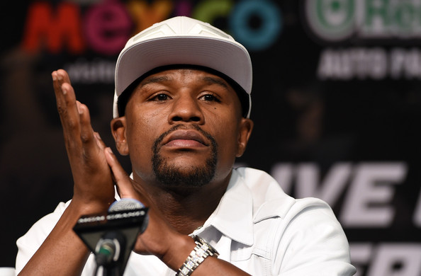 Mayweather làm nhân chứng trong vụ giết người, tự sát