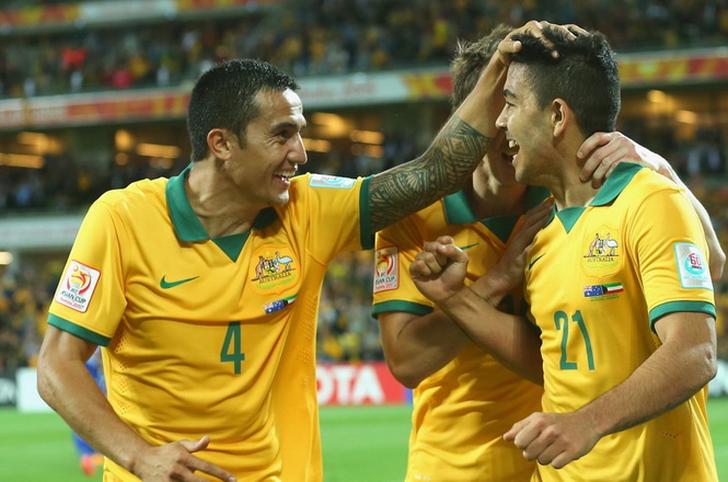 Úc ngược dòng thắng Kuwait 4-1 trận mở màn Asian Cup 2015