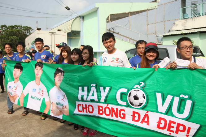 Bóng đá Việt đang hồi sinh-3