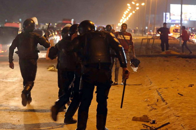 22 CĐV thiệt mạng trong vụ bạo loạn kinh hoàng bóng đá Ai Cập-1