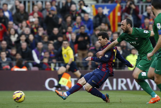 Barcelona bay cao trên đôi cánh Messi, Atletico bất ngờ gục ngã-3