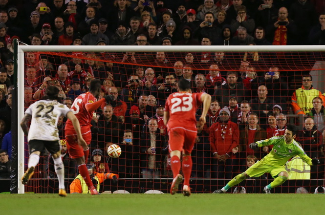 Balotelli giành đá phạt đền, Liverpool vượt qua Besiktas-4