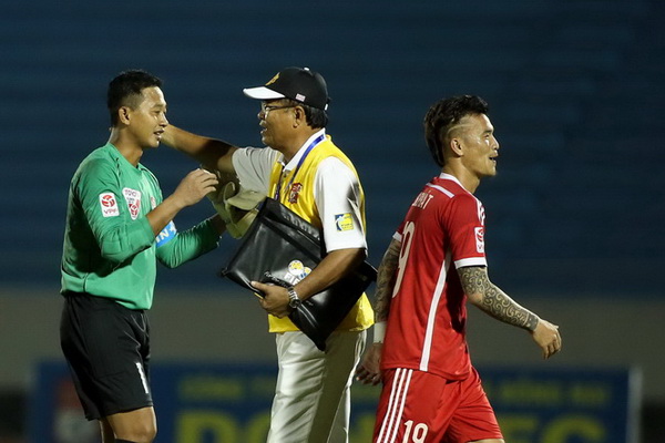 Đồng Nai đang chơi không tốt vì phải đá xa nhà đến 4 trong 6 trận từ đầu mùa giải, theo lời HLV Trần Bình Sự - Ảnh: Độc Lập