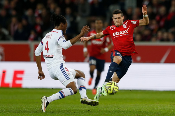 Lille chặn đứng mạch trận bất bại của Lyon-1