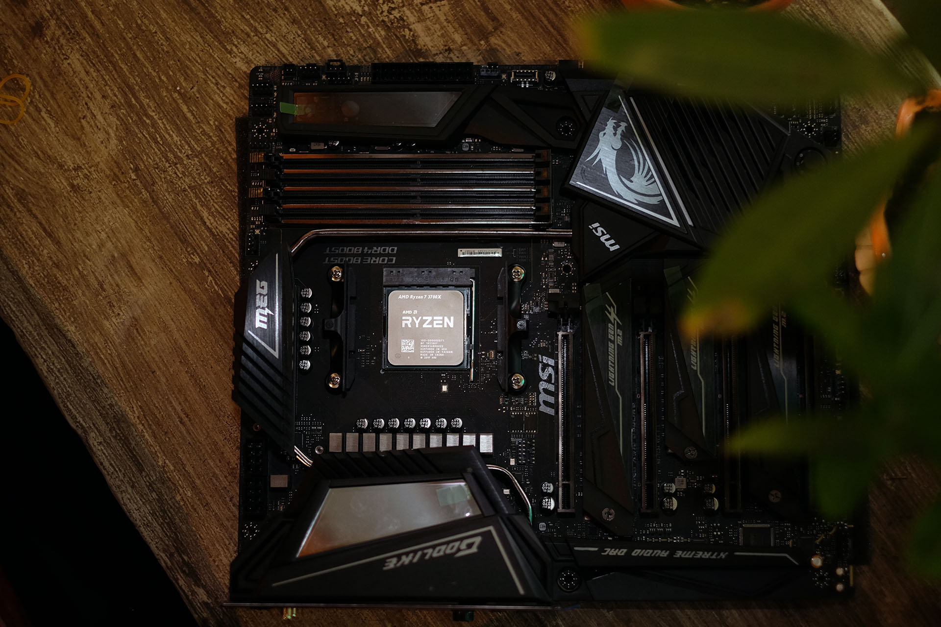 Ryzen7 3700x X570 rx5700xt 一式 Ryzen7 3700x X570 rx5700xt 一式 プリズム メモリ