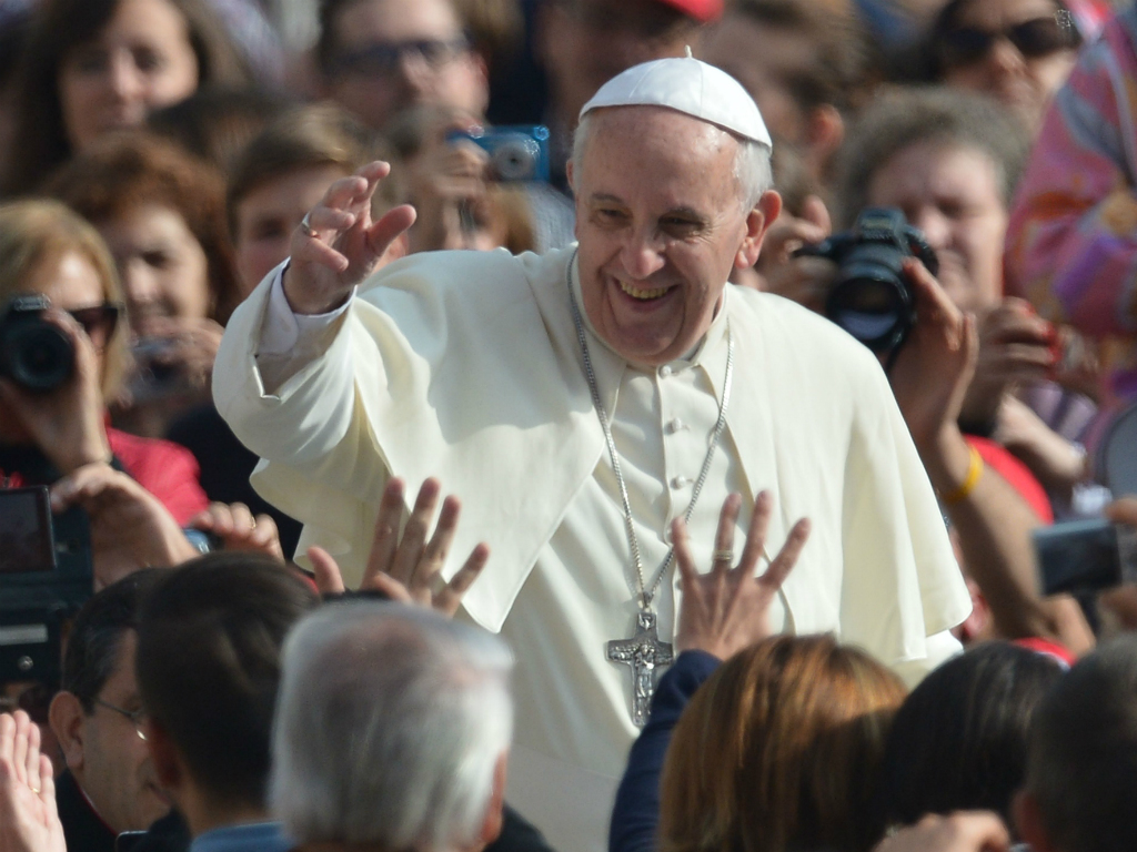 Giáo hoàng Francis được gọi là "ngôi sao nhạc rock" trong giới lãnh đạo tôn giáo - Ảnh: AFP