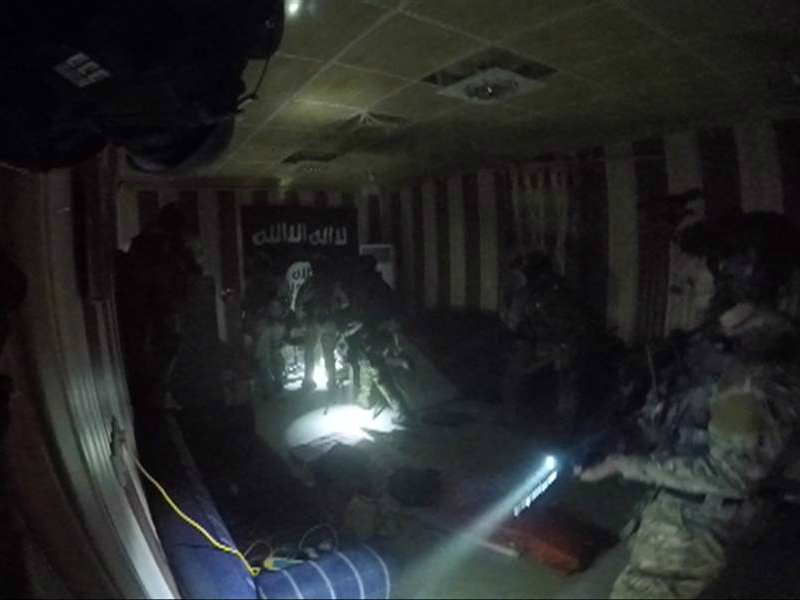 Hình ảnh chụp lại từ đoạn video quay chiến dịch giải cứu con tin tại Iraq ngày 22.10