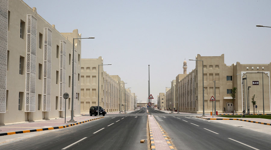 Khu nhà ở tại thành phố dành cho người lao động nhập cư ở khu công nghiệp Sanaya, gần thủ đô Doha, Qatar - Ảnh: Reuters