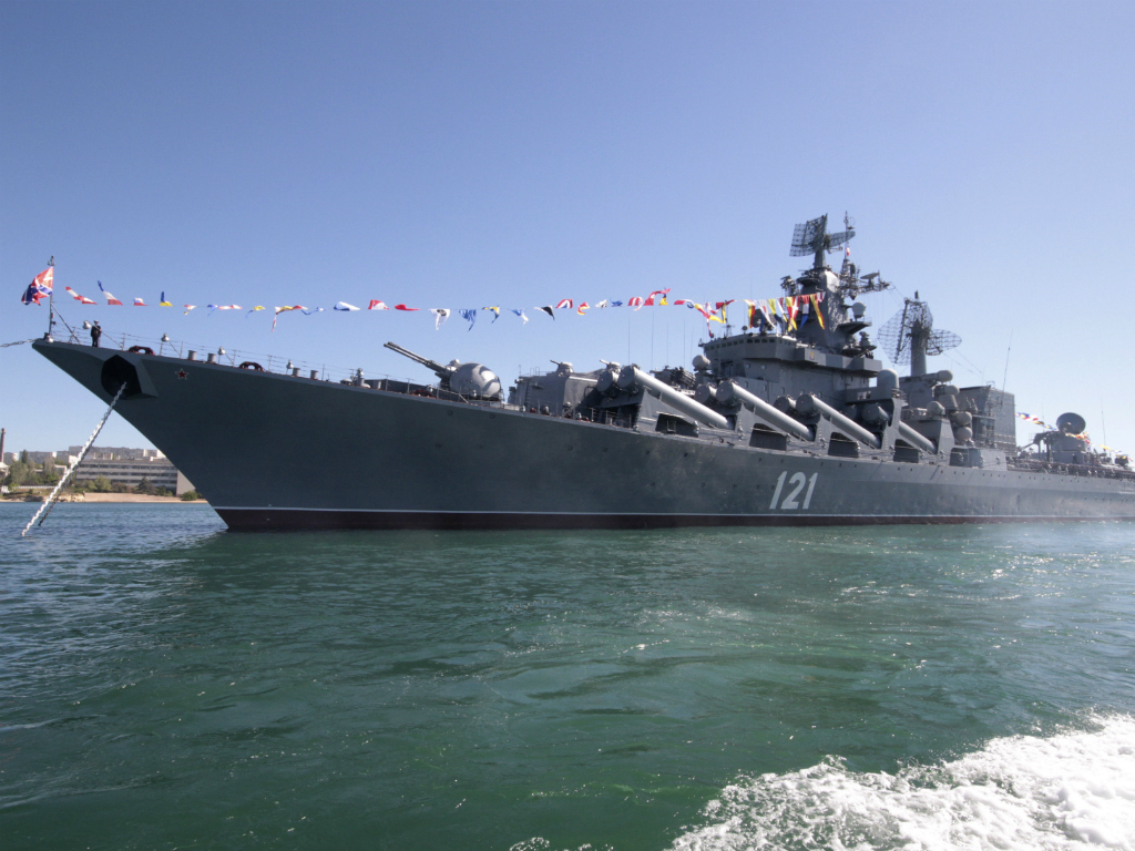Tàu chiến Nga gần Latakia (Syria) sẽ bắn hạ mọi mục tiêu gây nguy hiểm - Ảnh: Reuters