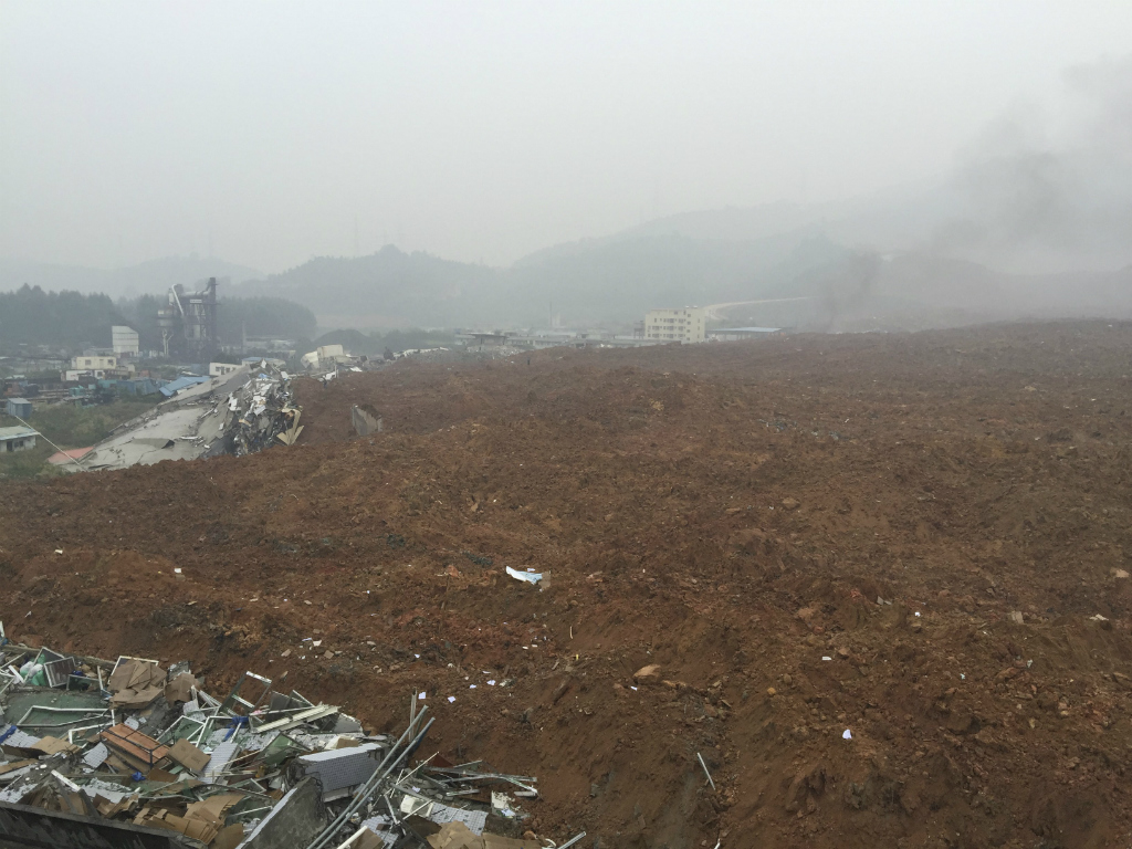 Khối đất được cho là trải trên diện tích hơn 380.000 m2 - Ảnh: Reuters
