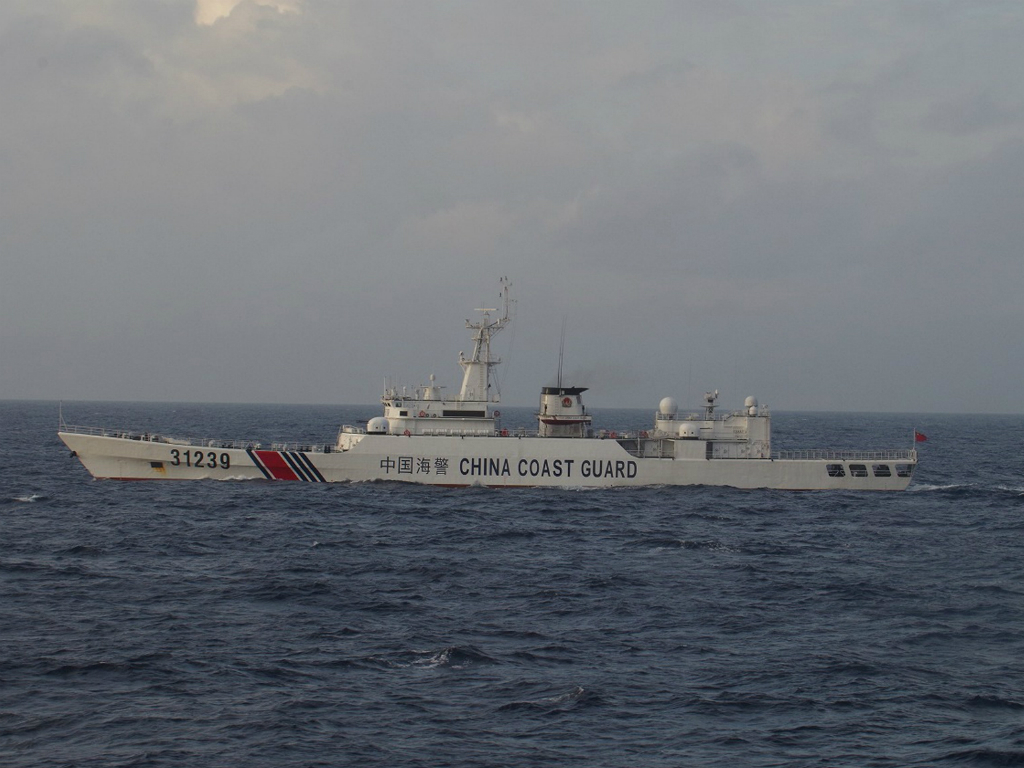 Tàu tuần duyên Trung Quốc tại biển Hoa Đông, gần quần đảo Senkaku/Điếu Ngư ngày 22.12 - Ảnh: Reuters