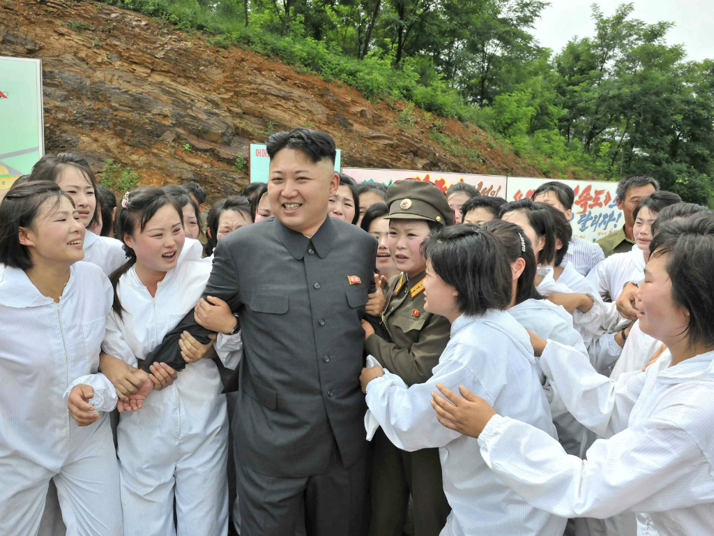 Cuộc đời và sự nghiệp cách mạng của lãnh đạo trẻ Triều Tiên được đưa vào các bậc học - Ảnh: Reuters