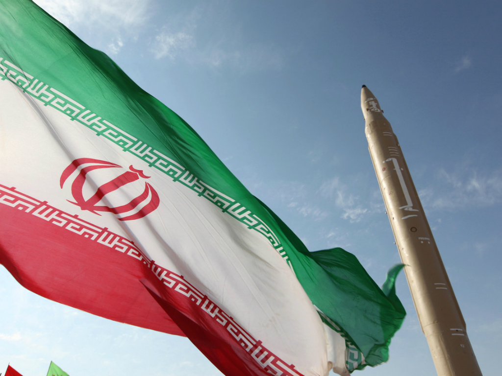 Mỹ trừng phạt kinh tế lên nhiều cá nhân và công ty dính đến chương trình tên lửa của Iran - Ảnh: AFP
