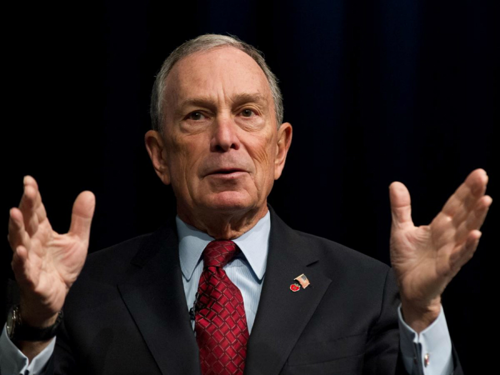Tỉ phú Michael Bloomberg - Ảnh: AFP