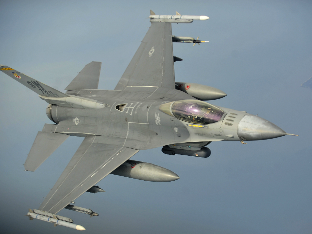 Hợp đồng F-16 và các khí tài khác mà Mỹ đồng ý bán cho Pakistan được ước tính có giá 699 triệu USD - Ảnh: Không quân Mỹ