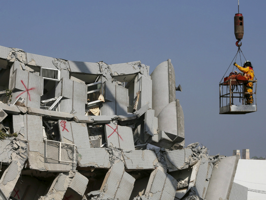 Tổng cộng có 116 người thiệt mạng sau trận động đất tại Đài Loan ngày 6.2 - Ảnh: Reuters