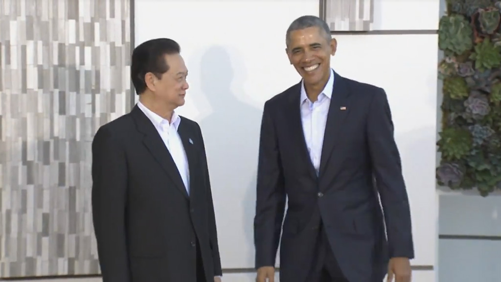 Tổng thống Obama đón tiếp Thủ tướng Nguyễn Tấn Dũng tại trung tâm hội nghị ở Sunnylands, Rancho Mirage sáng 16.2.2016 (giờ VN) tham dự hội nghị Mỹ-ASEAN - Ảnh: clip của Bộ Ngoại giao Mỹ