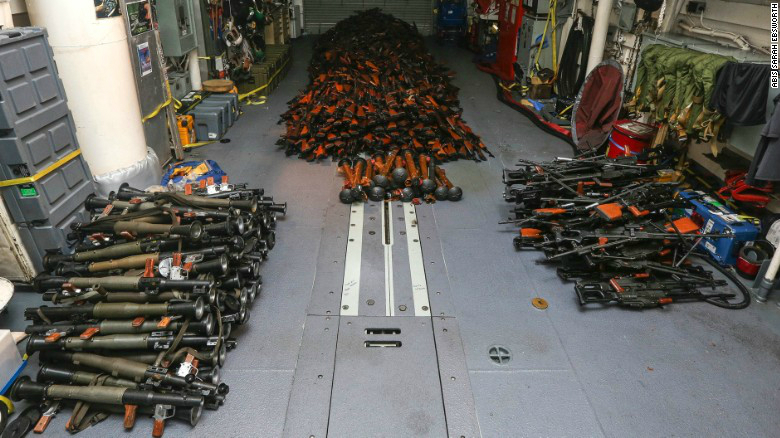 Số vũ khí thu được từ chiếc tàu cá được cho xuất phát từ Iran - Ảnh: Bộ Quốc phòng Úc