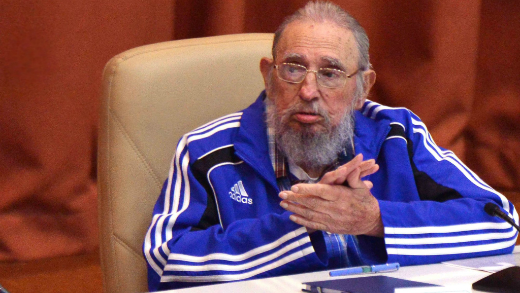 Cựu chủ tịch Cuba Fidel Castro thường xuất hiện với chiếc áo khoác thể thao hiệu Adidas - Ảnh: Reuters