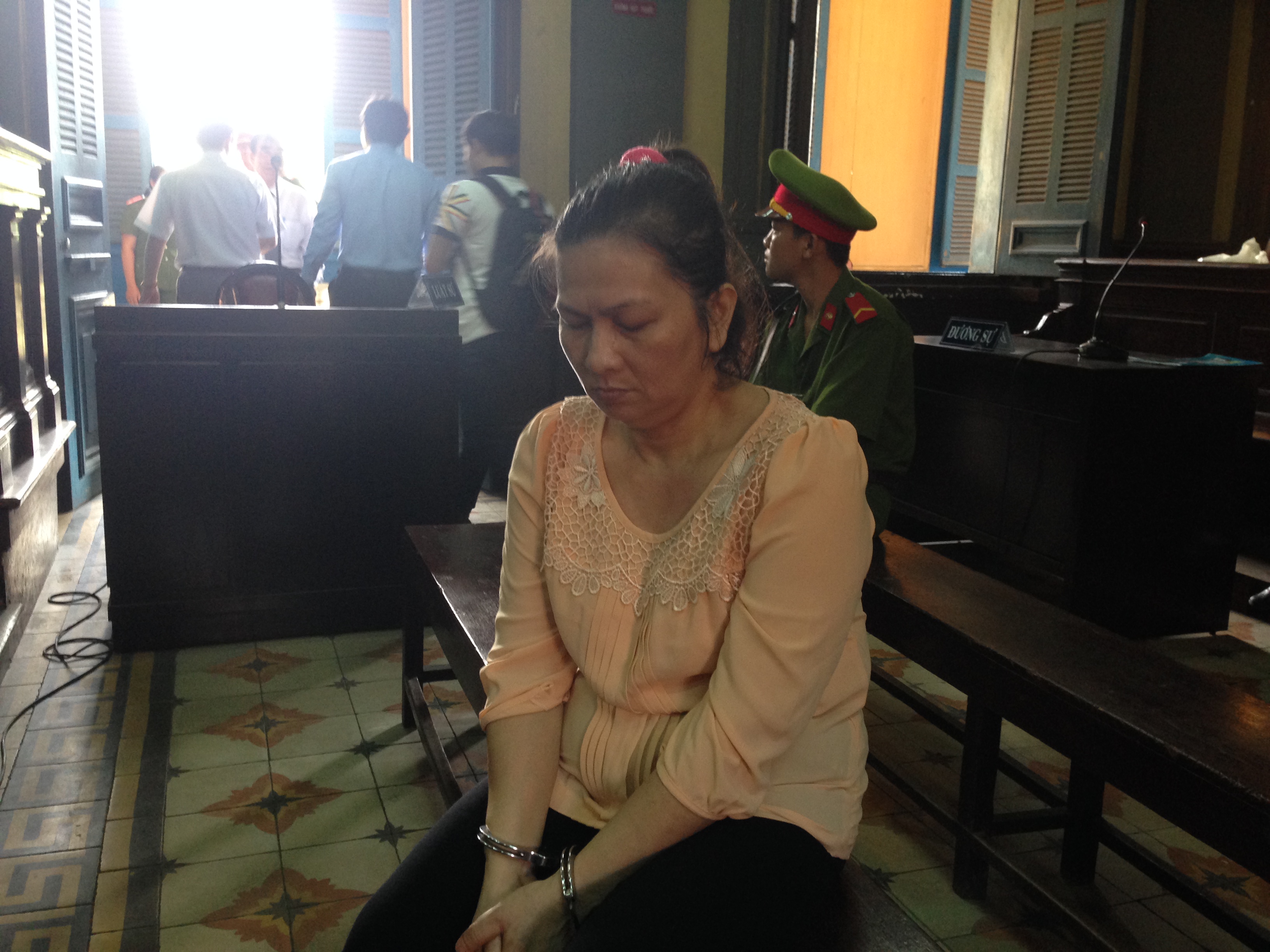 Bị cáo Huỳnh Thị Thu Hương tại tòa - Ảnh: Ngọc Lê