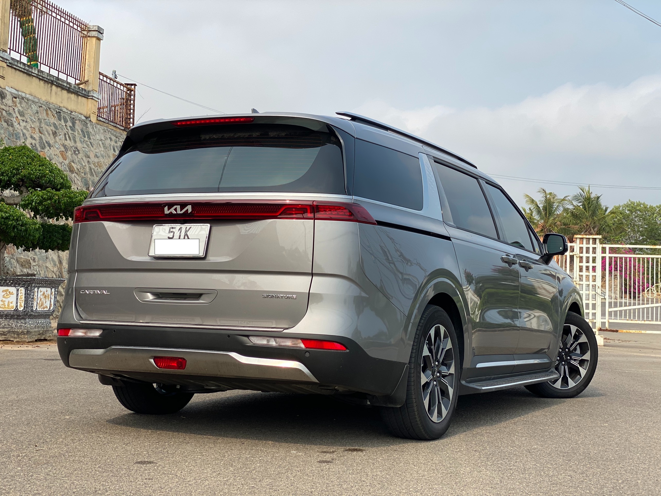 Kia Carnival 2022: Hy sinh cảm giác lái đổi lấy hạnh phúc gia đình