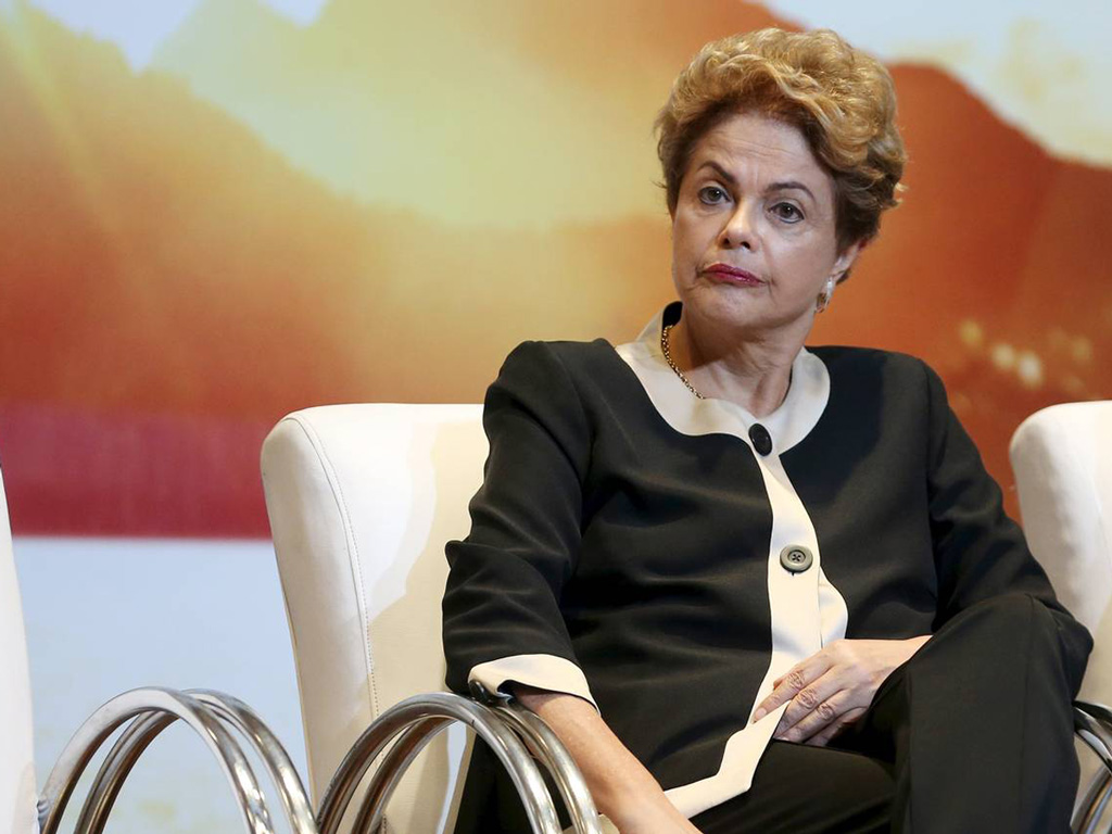 Tổng thống Dilma Rousseff bị tố đã thao túng số liệu ngân sách nhà nước để phục vụ cuộc vận động tranh cử năm 2014 - Ảnh: Reuters