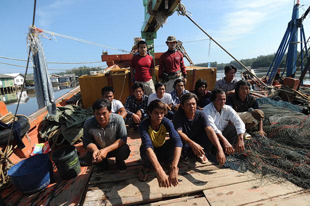  Một trong 2 tàu cá VN bị Thái Lan bắt giữ ngày 10.10 - Ảnh: Bangkok Post