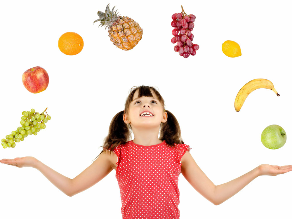 Rau quả góp phần bổ sung những vitamin cần thiết cho cơ thể - Ảnh: Shutterstock